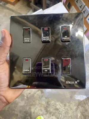 6 Gang Grid Socket Black Body