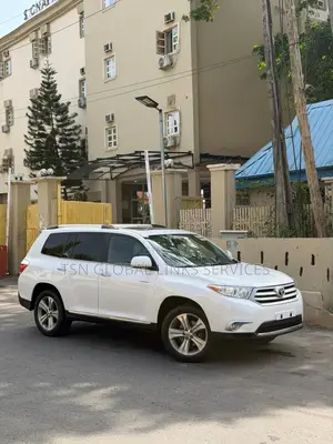 Toyota Highlander Limited 2012 White