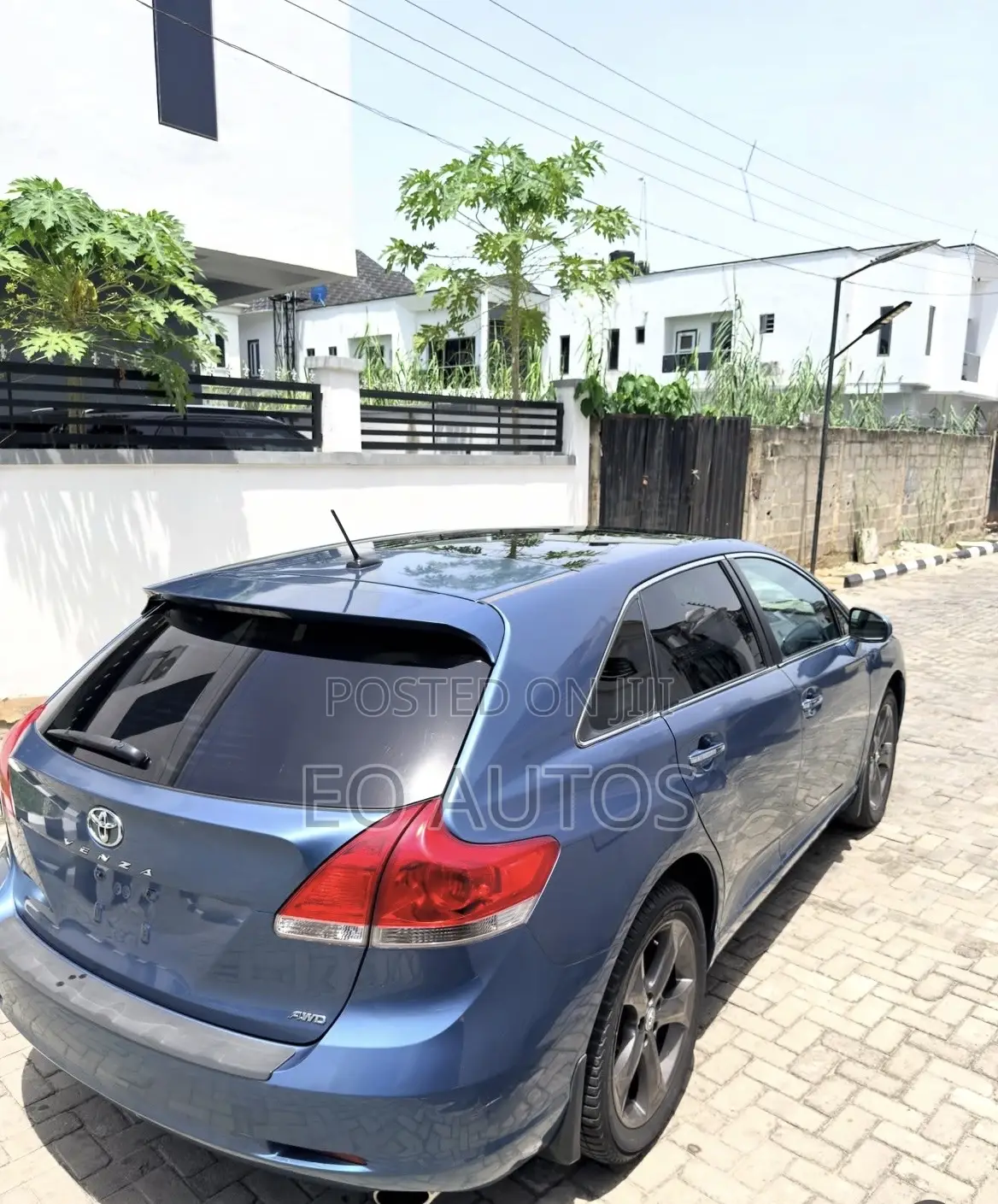 Toyota Venza XLE 2012 Blue