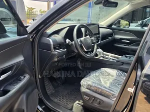 Toyota Highlander XLE AWD 2024 Black