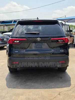 Toyota Highlander XLE AWD 2024 Black