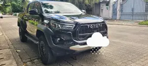 Toyota Hilux 2024 Black