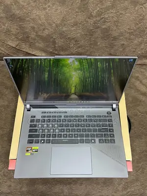 Laptop Asus ROG Strix G16 G614 32GB AMD Ryzen 9 SSD 1T