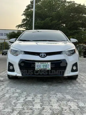 Toyota Corolla S 4dr Sedan (1.8L 4cyl CVT) 2015 White