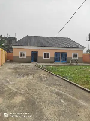Furnished 1bdrm Block of Flats in Rumualogu Ozuoba Off, Port-Harcourt