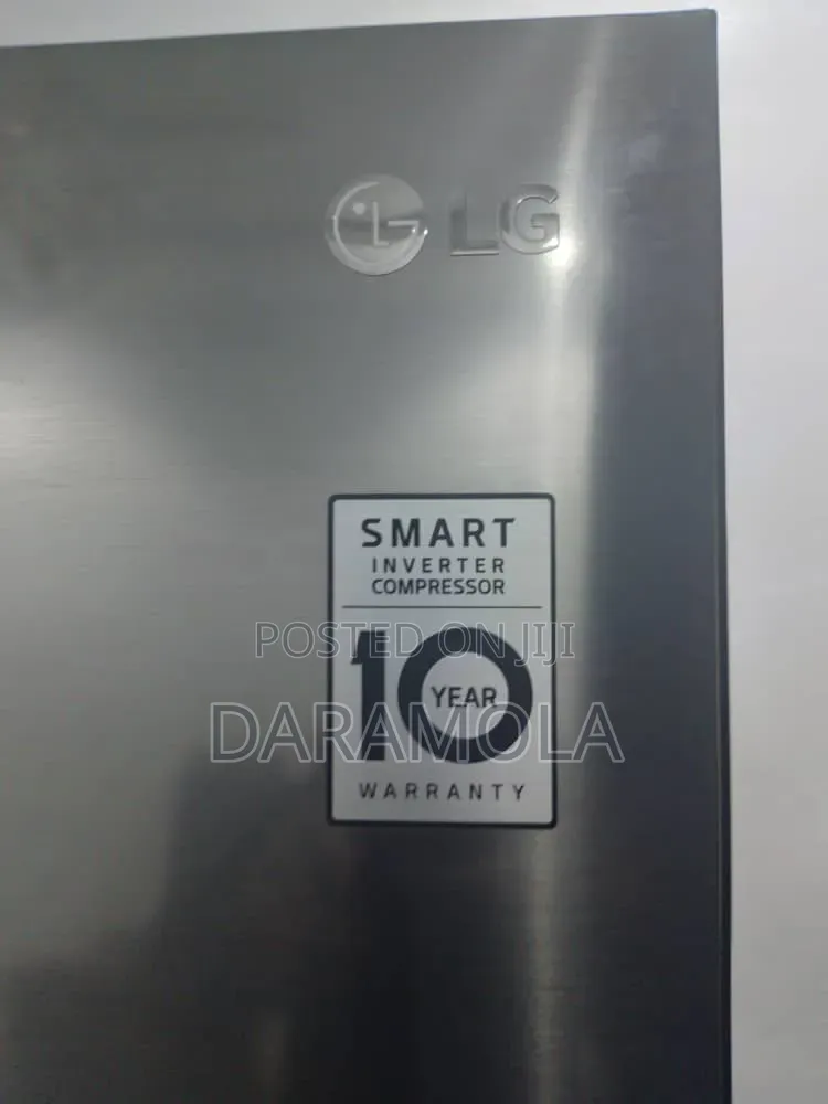 Fridge With Ice Dispenser
