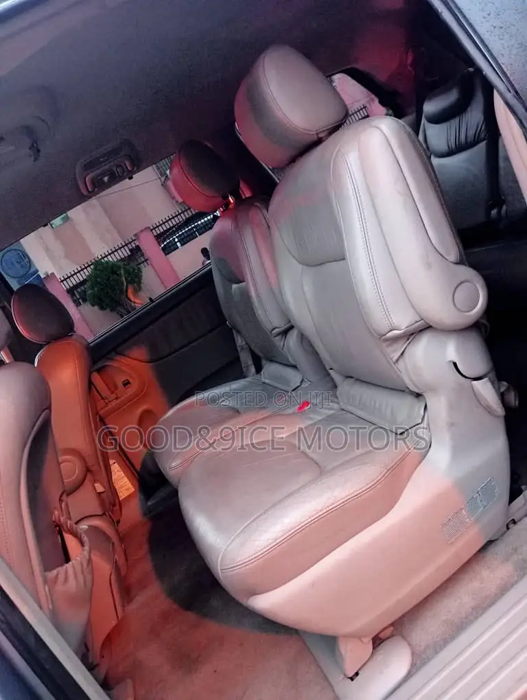 Toyota Sienna 2005