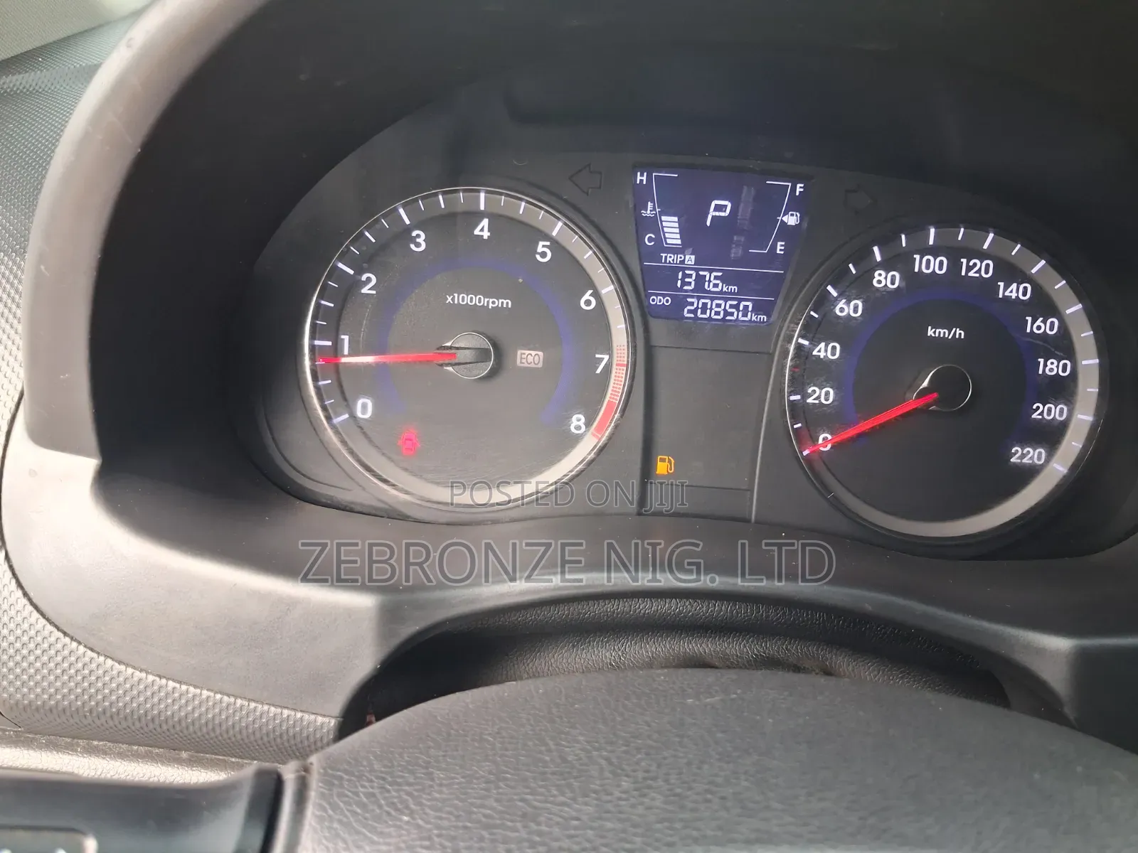 Hyundai Accent SE Hatchback 2016 White