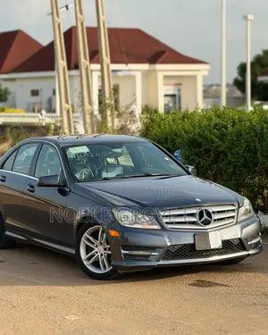 Mercedes-Benz C300 Luxury 4Matic Sedan AWD (3.5L 6cyl 7A) 2013 Gray