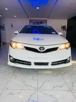 Toyota Camry 2014 White