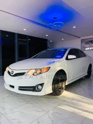 Toyota Camry 2014 White