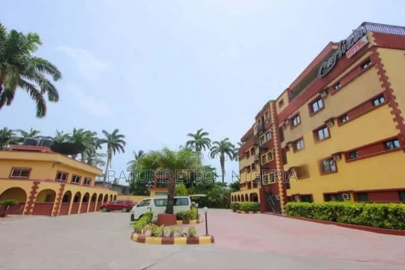 Functioning 75 Rooms Hotel Waterfront