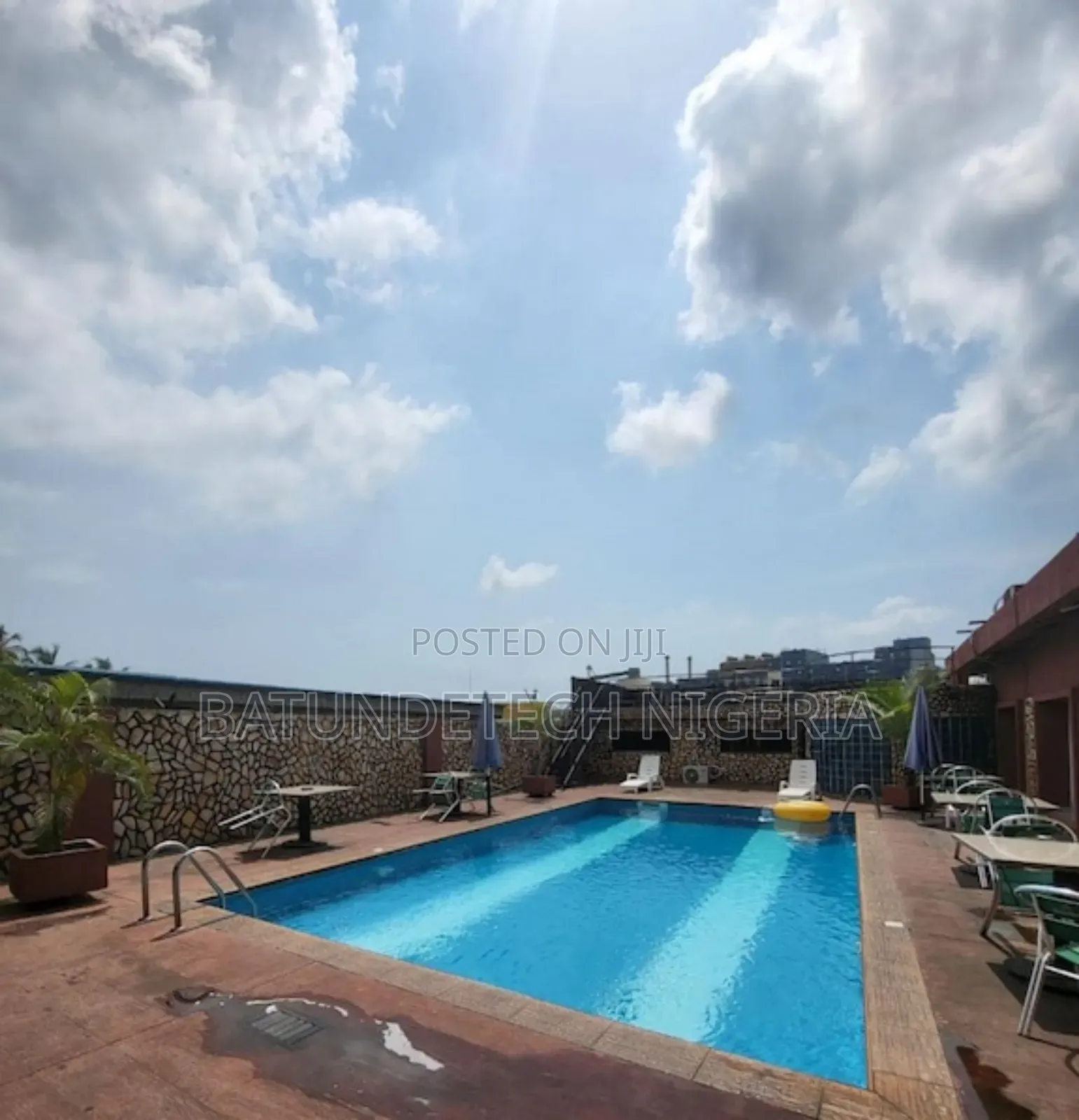 Functioning 75 Rooms Hotel Waterfront