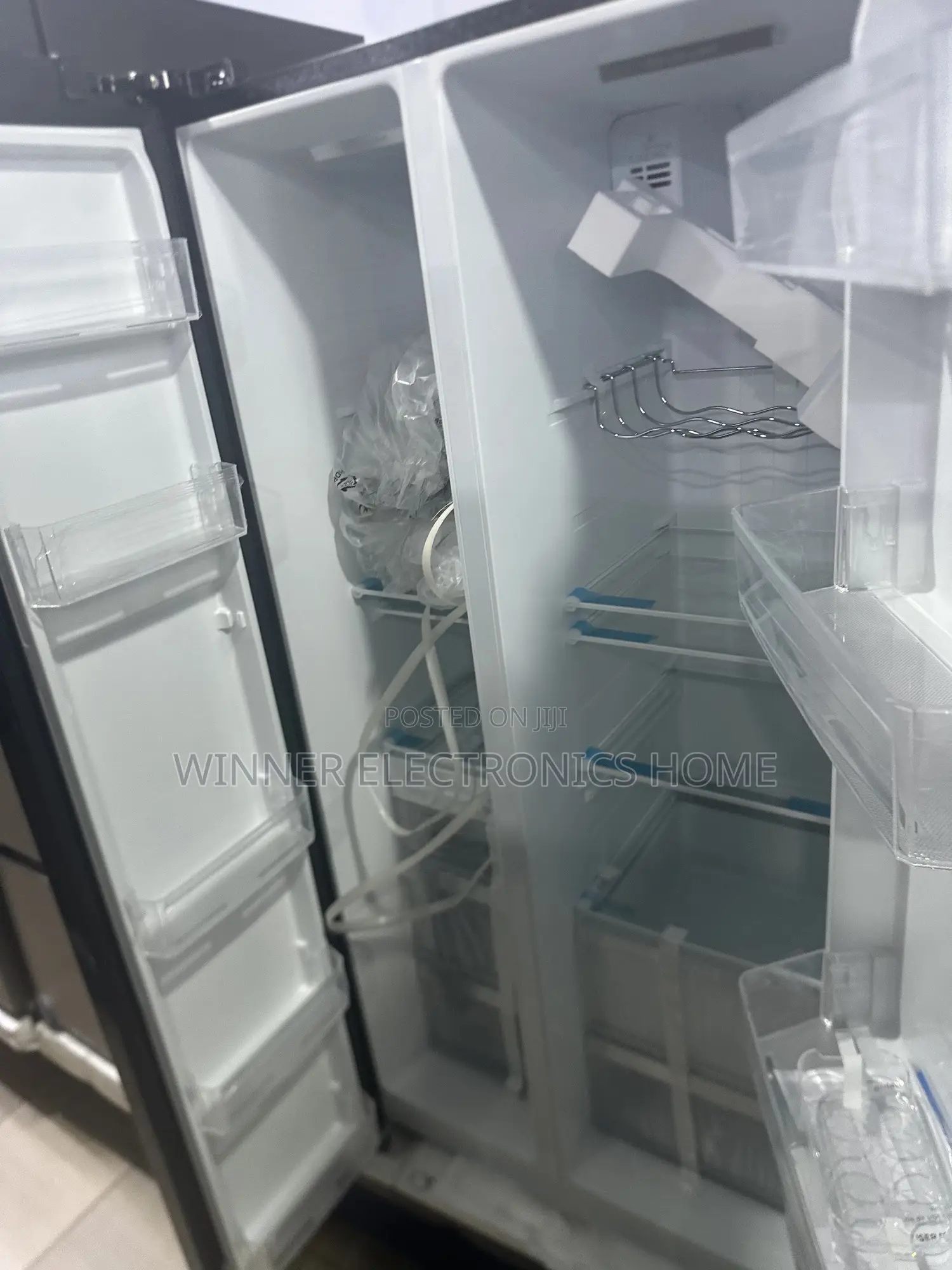 Midea Side by Side Refrigerator 689 Liters Energy Saving