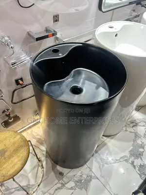 Free Standing Mat Black Basin