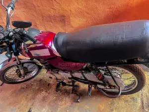 Bajaj Boxer 2022 Red