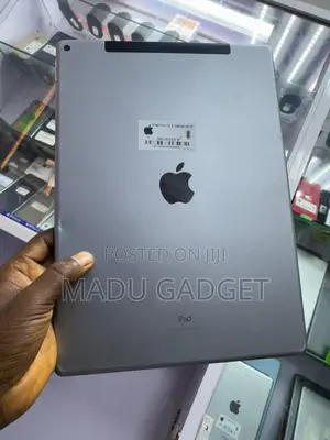 Apple iPad Pro 12.9  (2015) 128 GB Gray