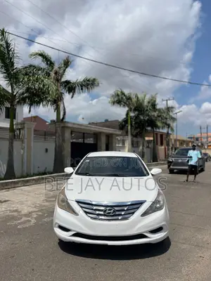 Hyundai Sonata GLS Sedan FWD (2.4L 4cyl 6A) 2012 White