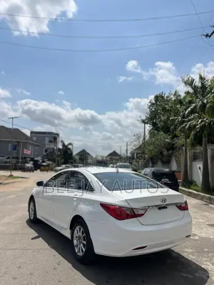 Hyundai Sonata GLS Sedan FWD (2.4L 4cyl 6A) 2012 White