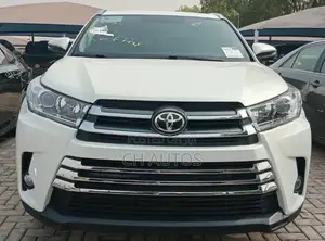 Toyota Highlander XLE V6 4x2 (3.5L 6cyl 6A) 2016 Off white