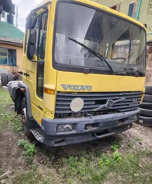 Cap and Chassis Trucks