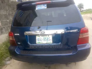 Toyota Highlander 2004 Blue