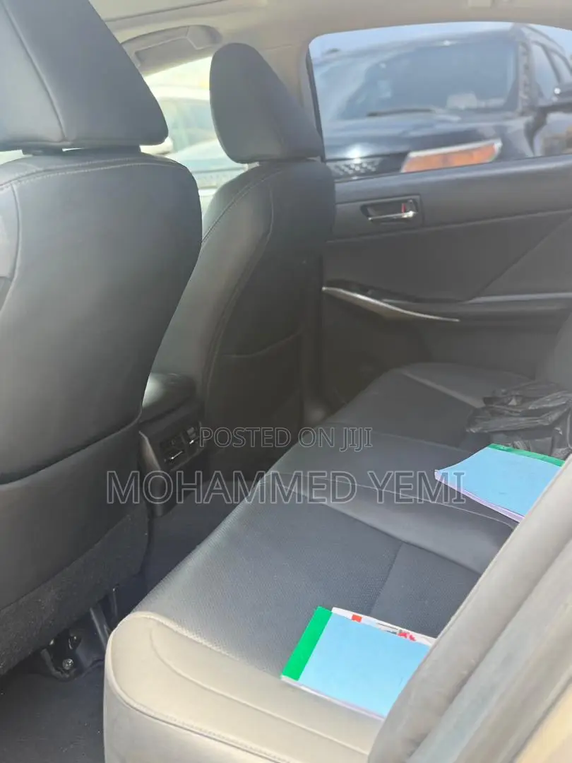 Lexus IS 2015 Gray