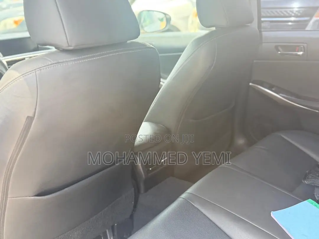 Lexus IS 2015 Gray