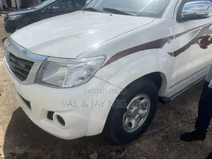 Toyota Hilux 2.7 VVT-i 4X4 SRX 2012 White