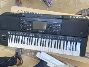 Yamaha PSR-Sx720