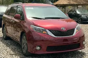 Toyota Sienna XLE Premium 8 Passenger (3.5L 6cyl 6A) 2016 Red