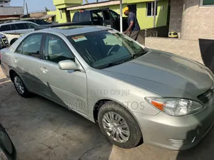 Toyota Camry LE 4dr Sedan (2.4L 4cyl 5M) 2003 Silver
