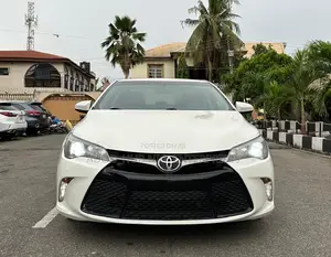 Toyota Camry XSE 4dr Sedan (2.5L 4cyl 6A) 2015 White
