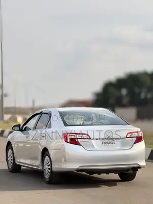 Toyota Camry 2014 Silver