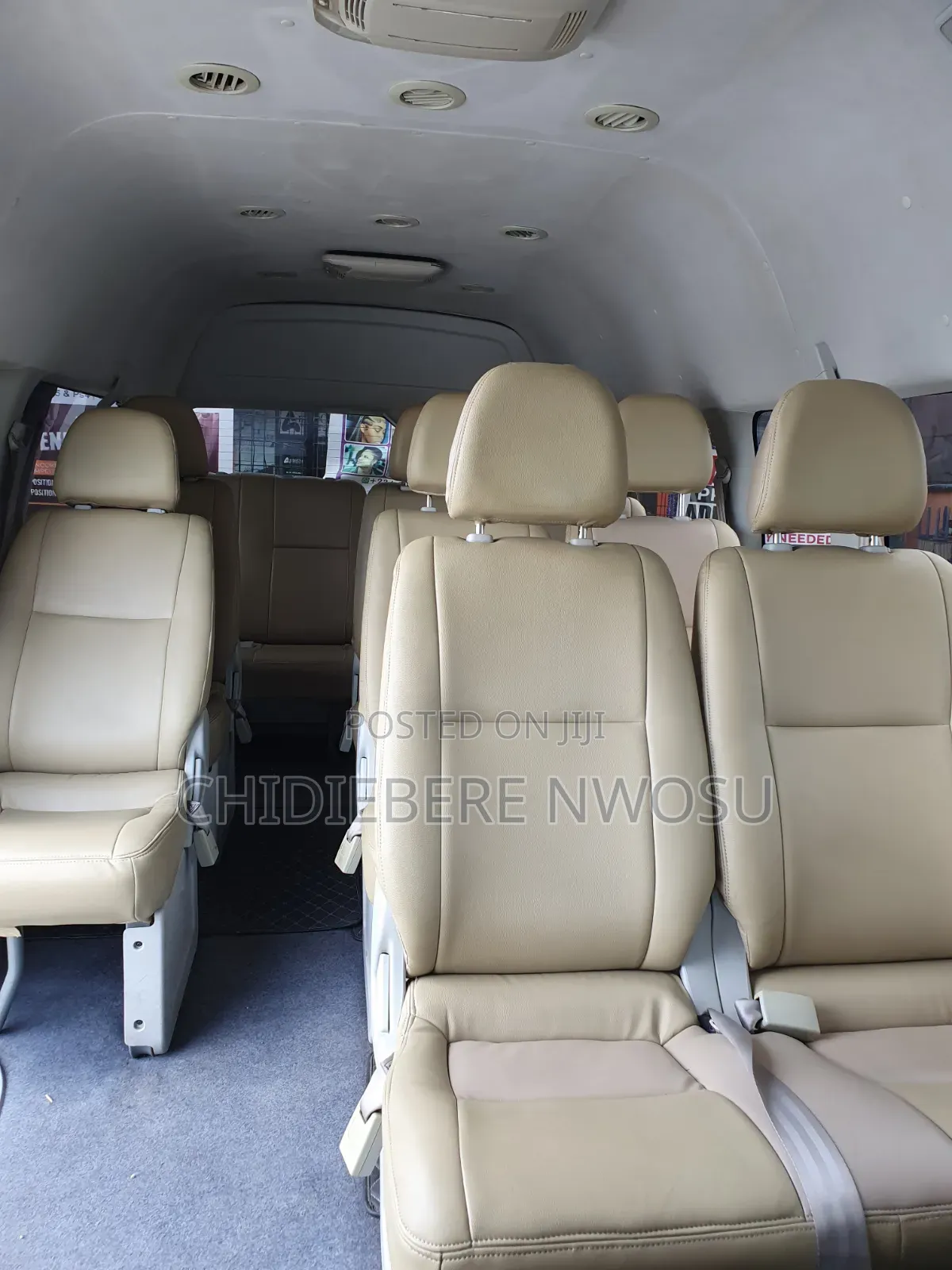 Toyota HiAce 2016 Gold