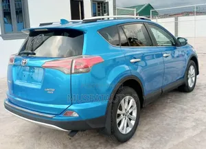 Toyota RAV4 LE AWD (2.5L 4cyl 6A) 2016 Blue