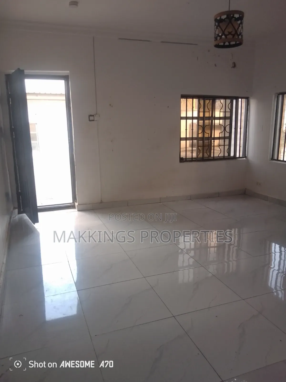 Mini Flat in Lekki Phase 2 for rent