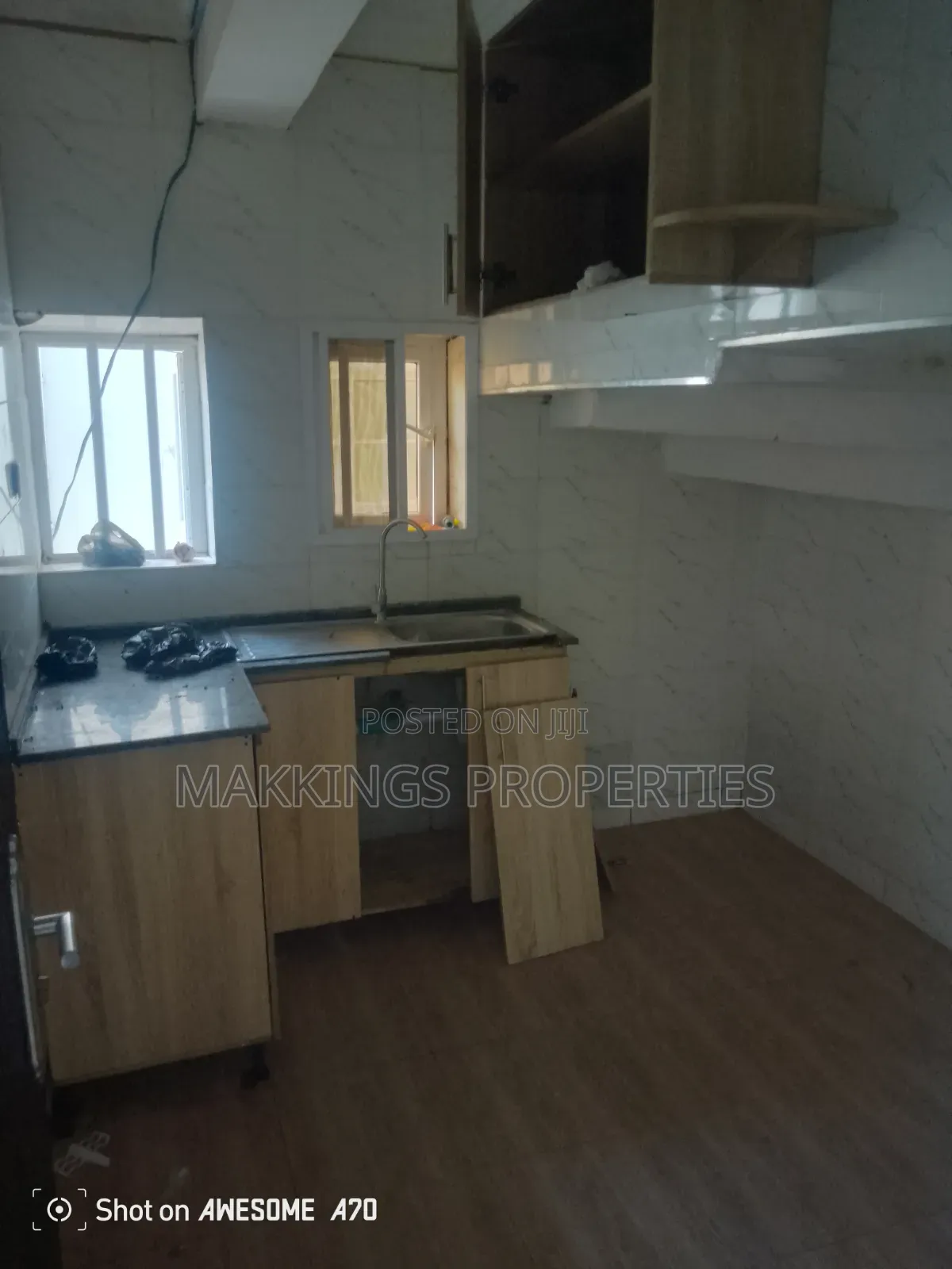 Mini Flat in Lekki Phase 2 for rent