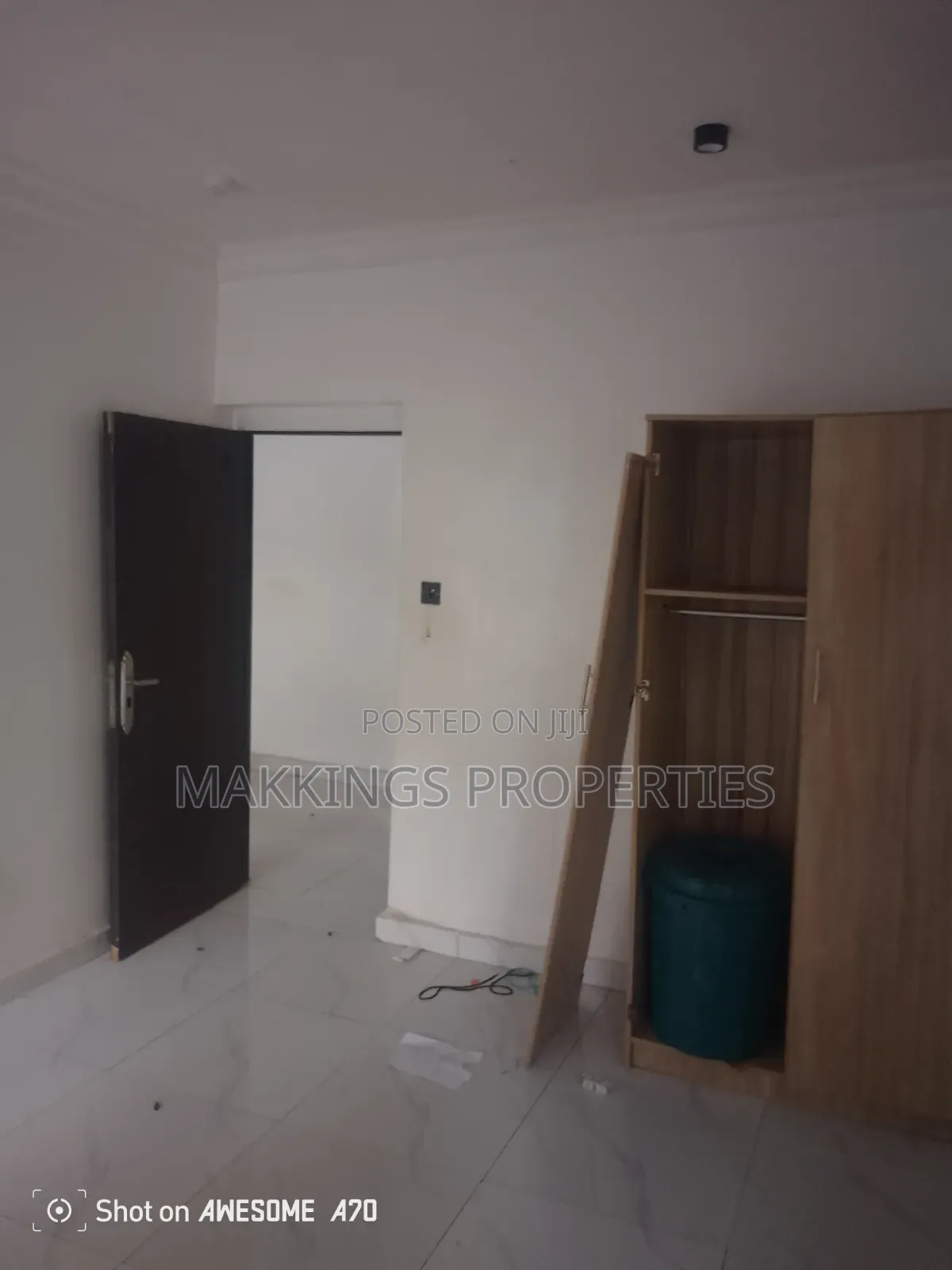 Mini Flat in Lekki Phase 2 for rent