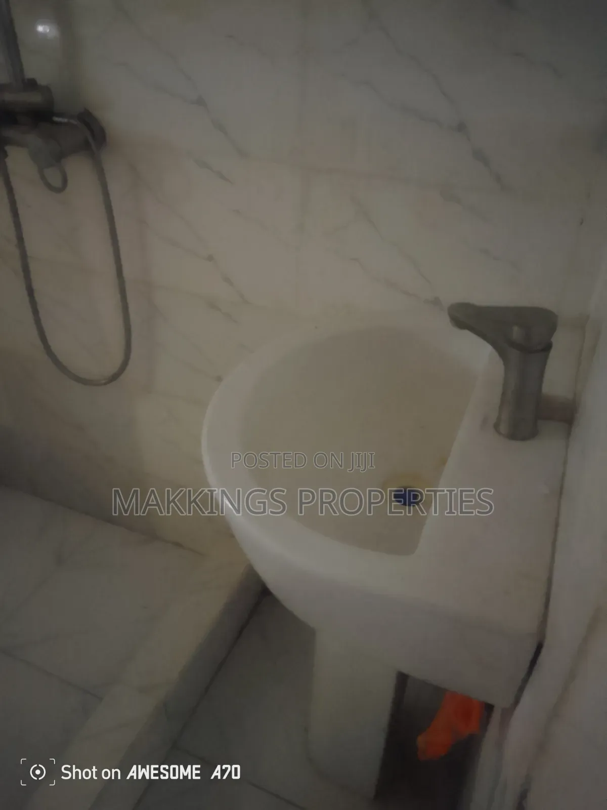Mini Flat in Lekki Phase 2 for rent