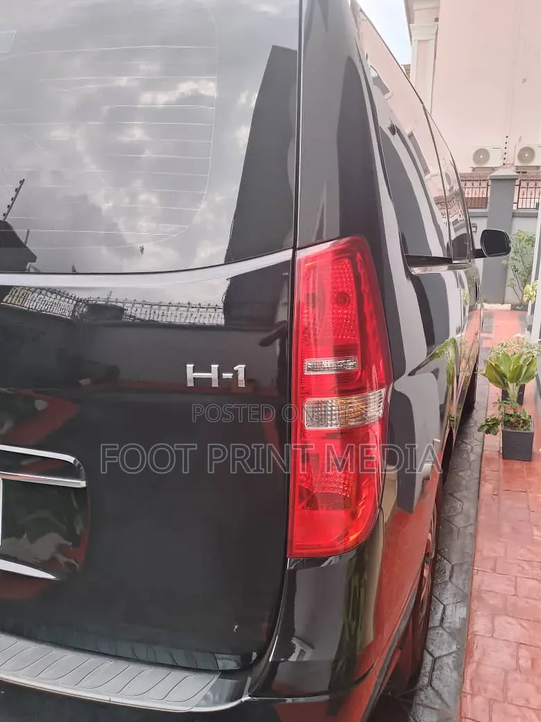 Hyundai H1 2020 Black