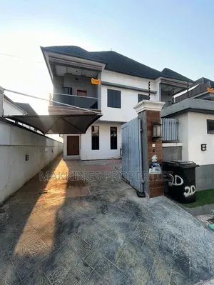 4bdrm Duplex in Chevron for rent