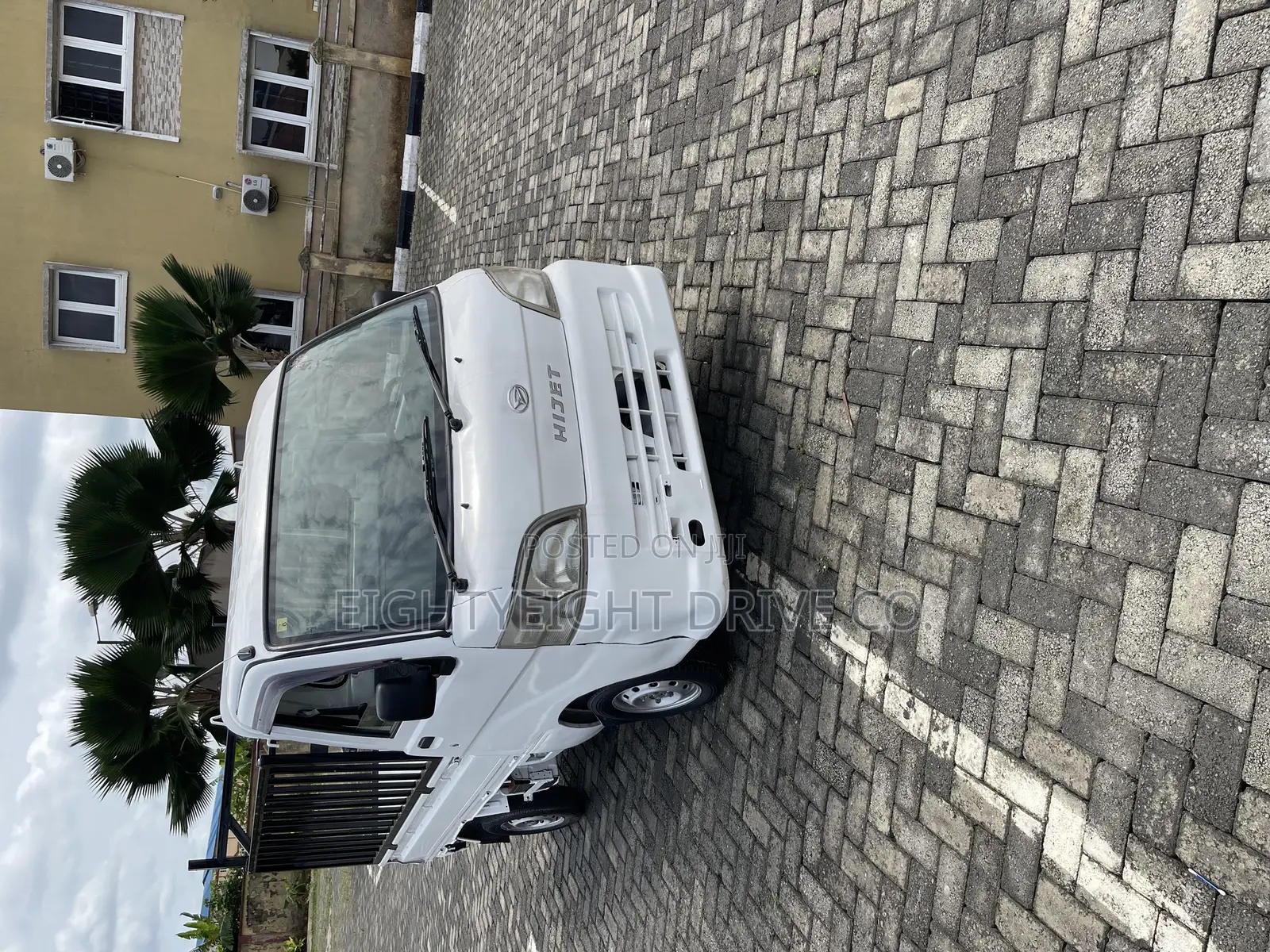 Daihatsu Hijet 2012 White