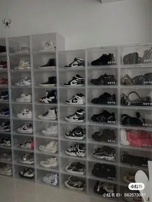 Original Plastic Sneaker Boxes