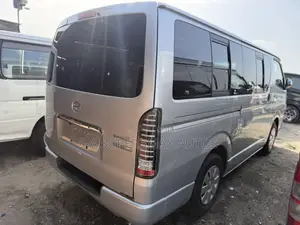 Toyota HiAce 2010 Silver