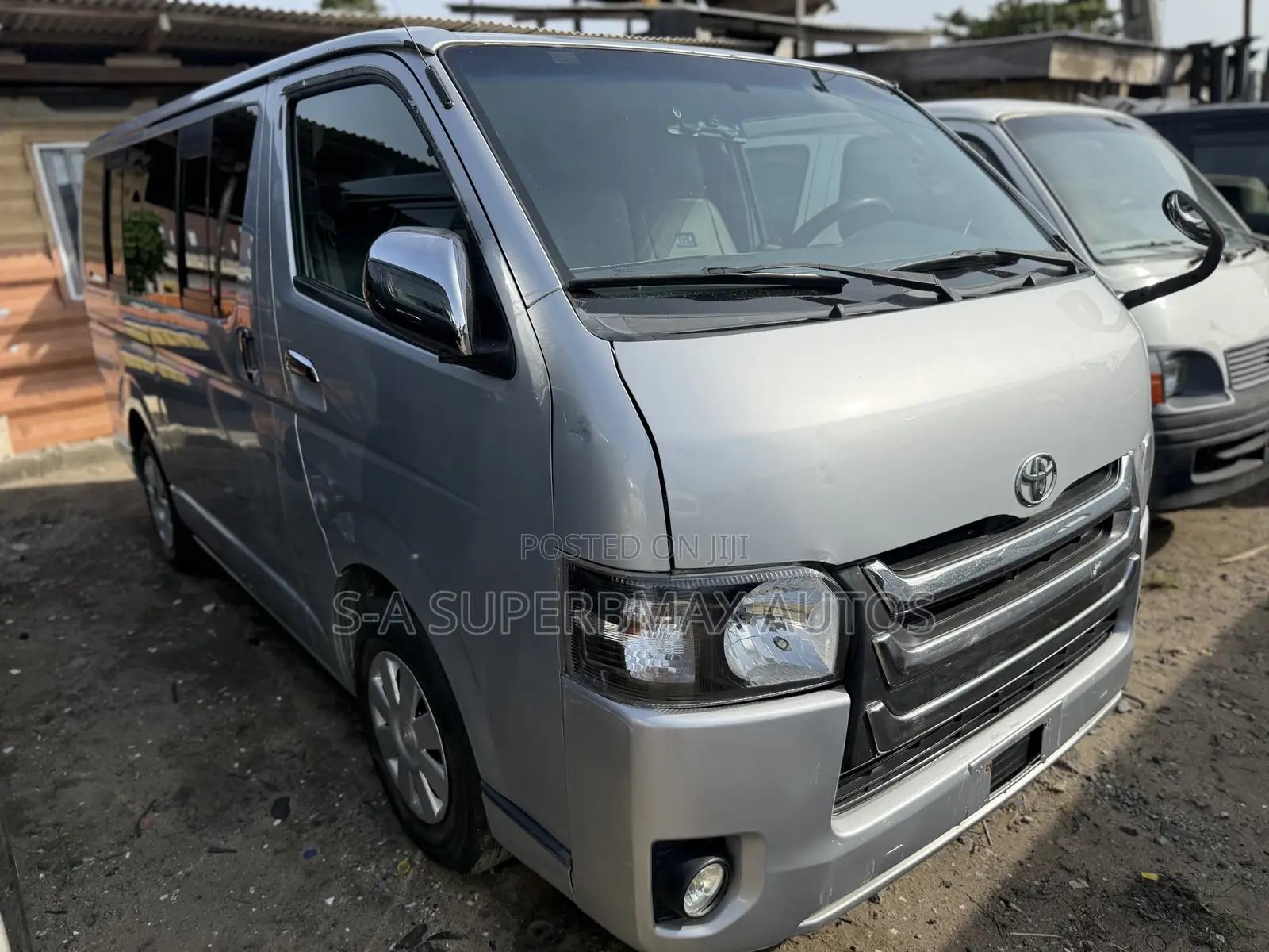 Toyota HiAce 2010 Silver