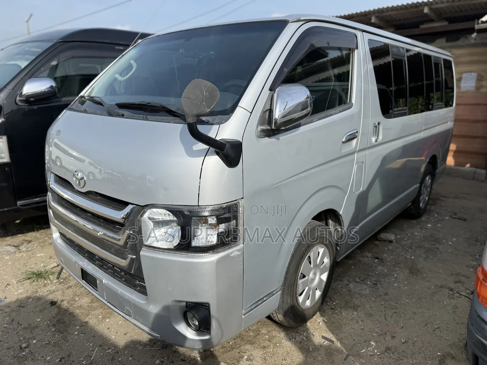 Toyota HiAce 2010 Silver