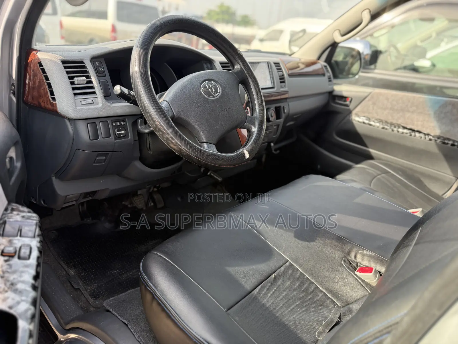 Toyota HiAce 2010 Silver