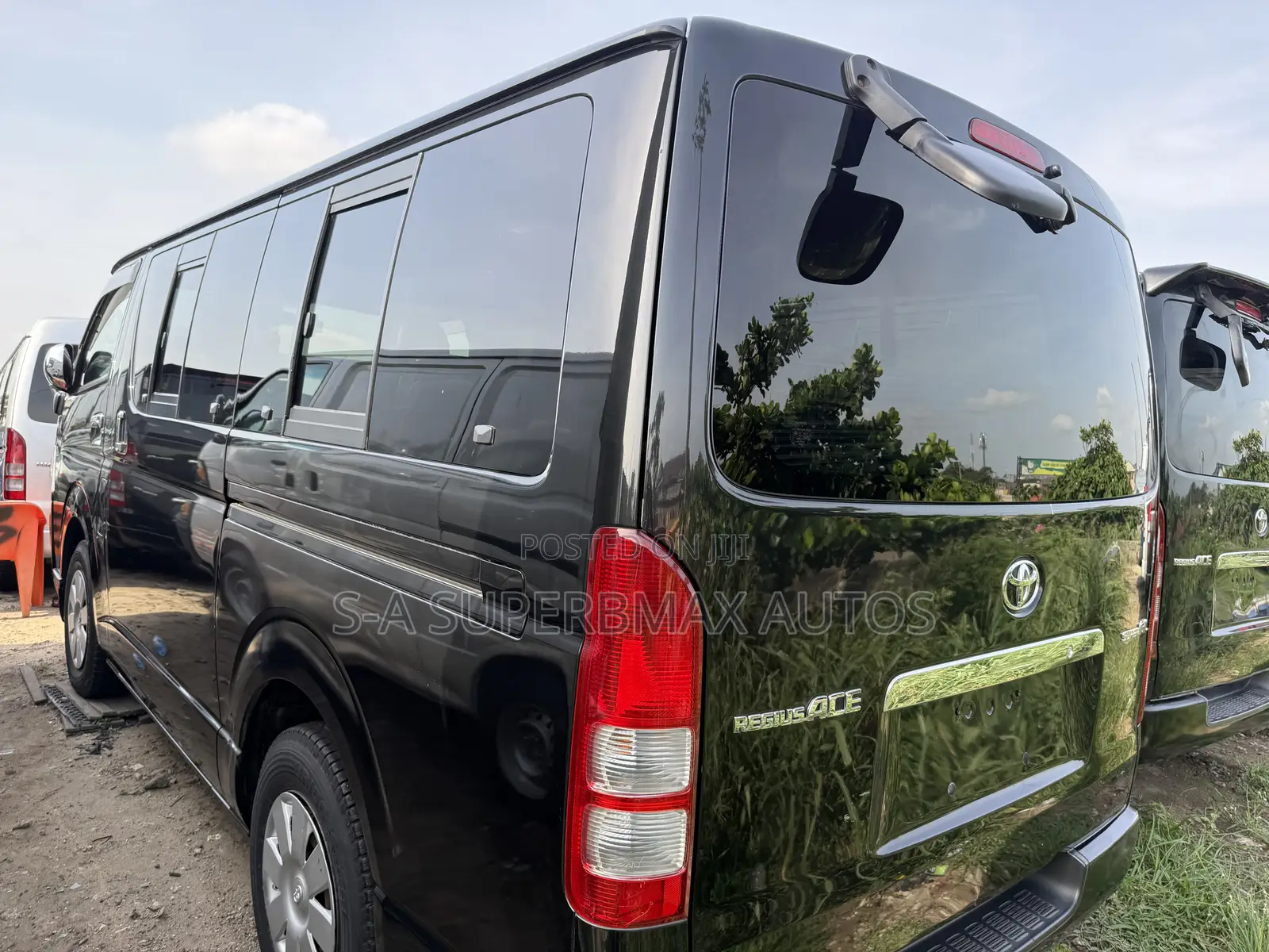 Toyota HiAce 2009 Black