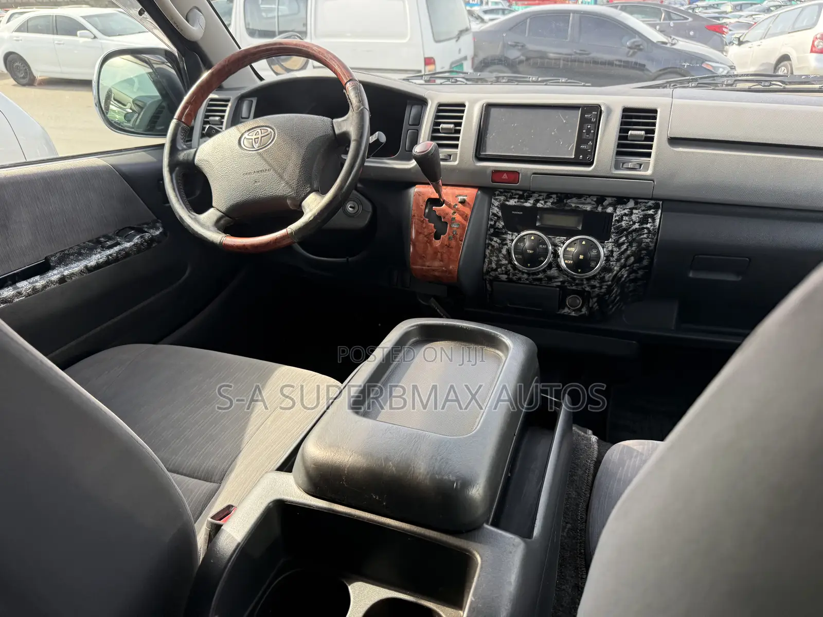 Toyota HiAce 2011 Black
